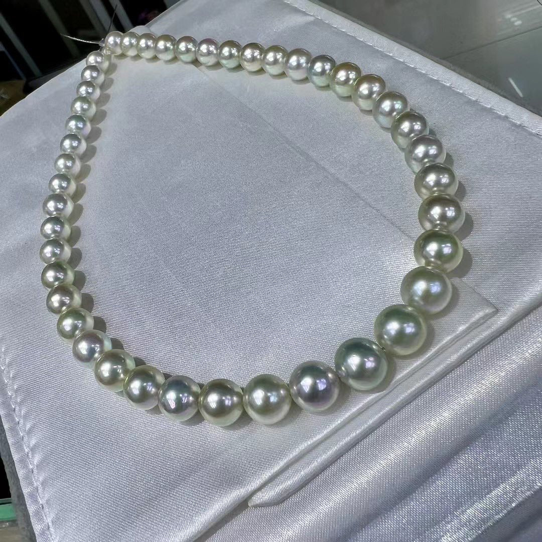 Light Green Saltwater Akoya Pearls Necklace