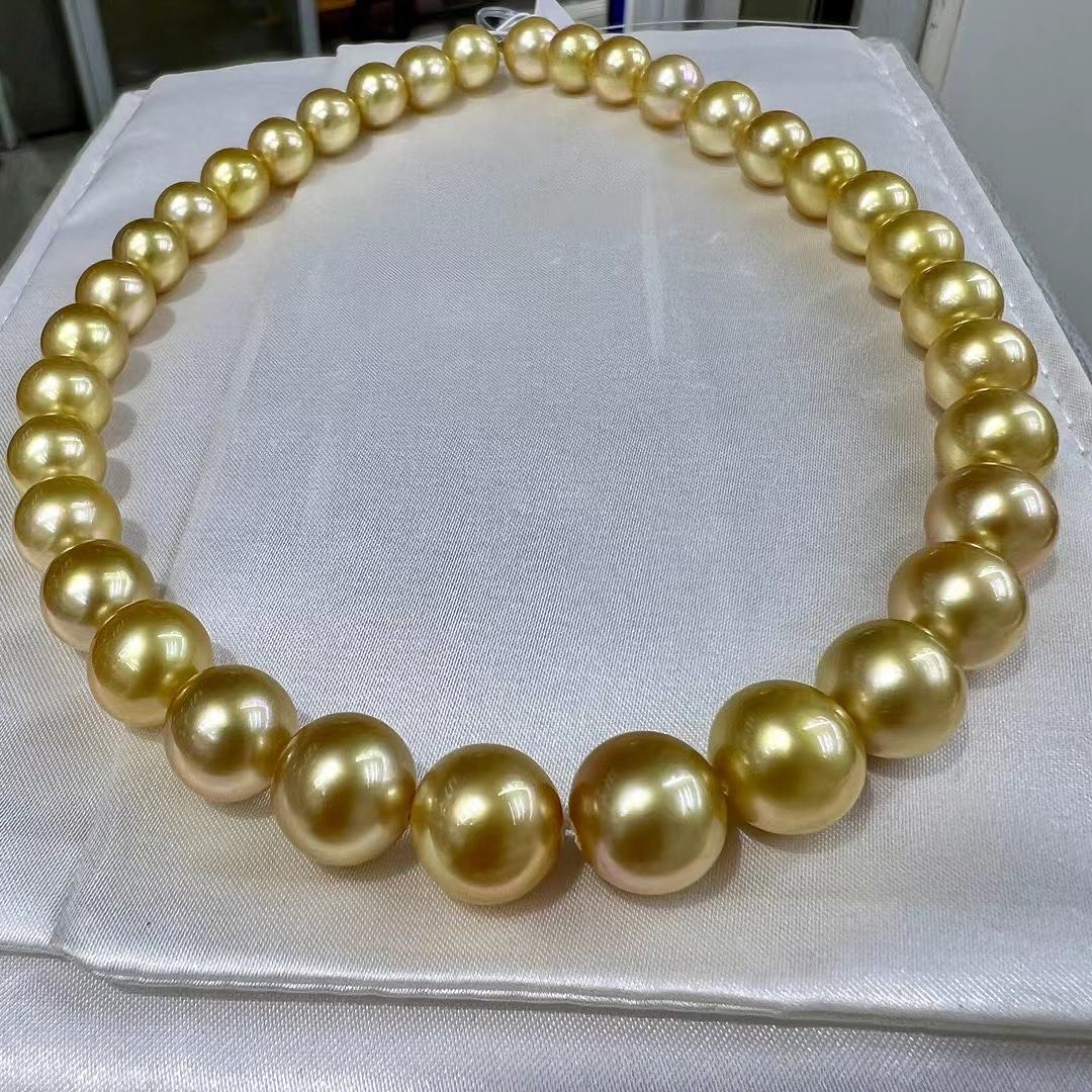 Strong Tea-Golden Color South Sea Pearls Necklace