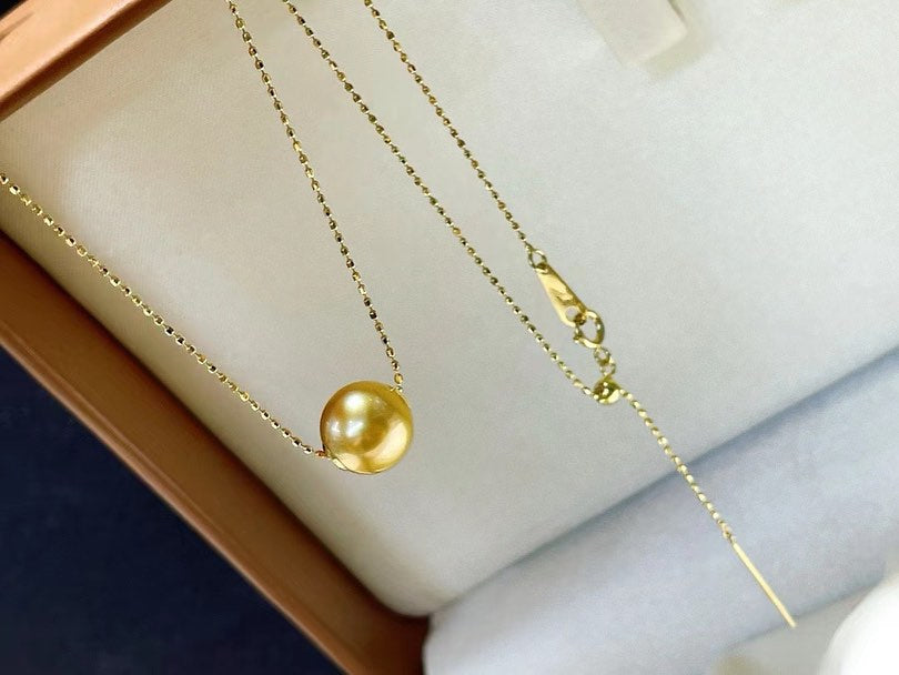 Strong Golden South Sea Pearl Pendant