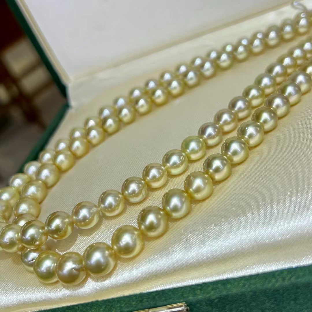 Rich Golden South Sea Pearls Necklace