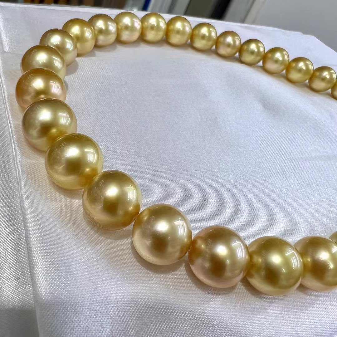 Strong Tea-Golden Color South Sea Pearls Necklace