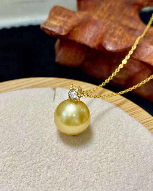 Rich Golden Color South Sea Pearl Pendant