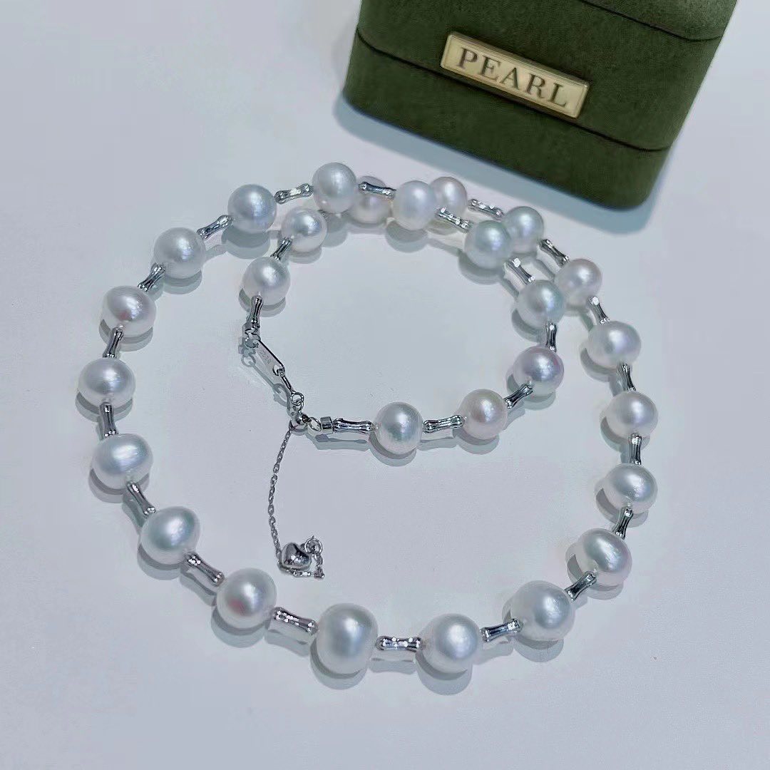 White Color Freshwater Pearls Necklace